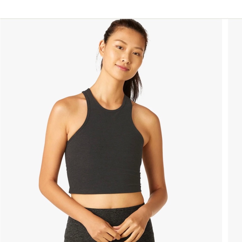 Crop tank in black